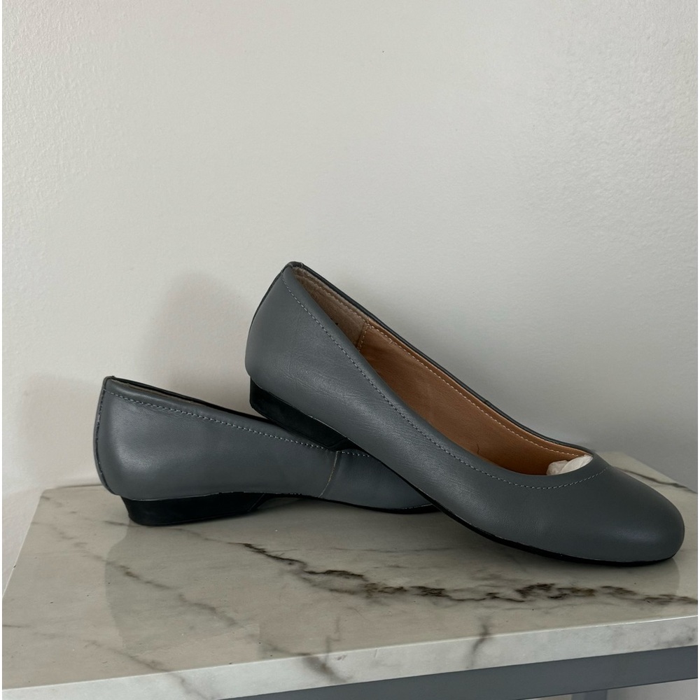 Gray cushion flats